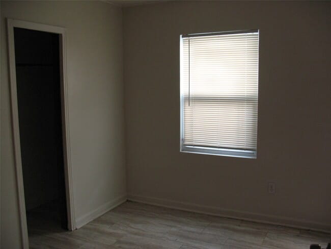 Photo - 2610 Scott St