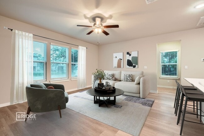 Photo - 134 Pecan Ln