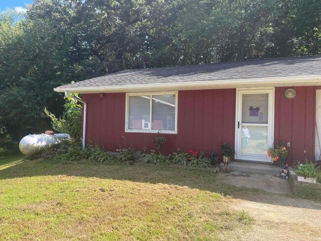 Building Photo - 3827 NW Miner Rd Rental