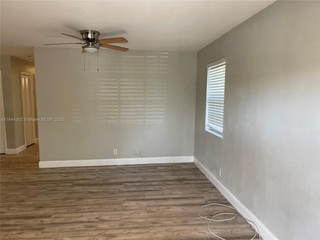 Photo - 1224 NE 2nd Ave Unidad A