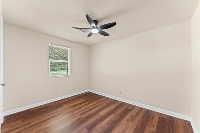 Photo - 1505 Gladiola Ave