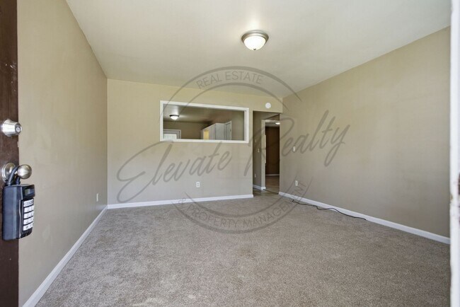 Photo - SPRING SPECIAL: 1/2 OFF FIRST MONTHS RENT - Two Bedroom Ranch Duplex in Columbia!