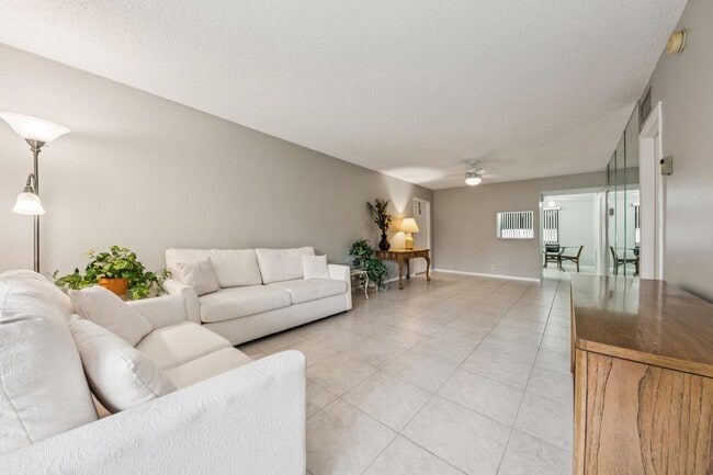 Photo - 5040 Rose Hill Dr Unit 204