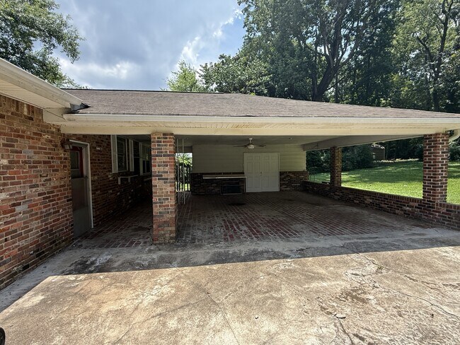 Photo - 7620 Charlotte Dr SW