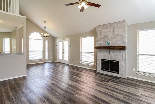 Photo - 1361 Honeysuckle Ln