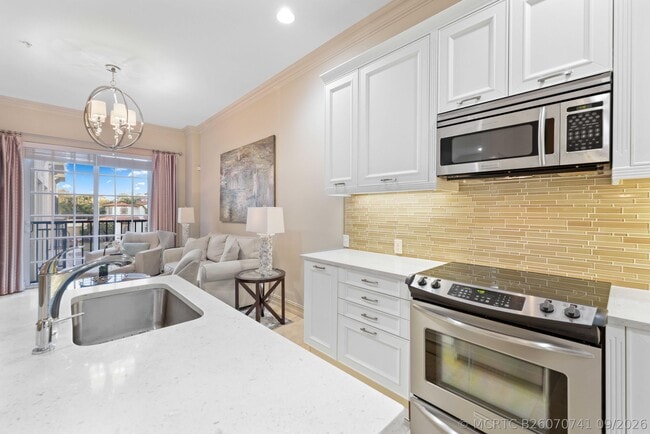 Photo - 150 NE 6th Ave
