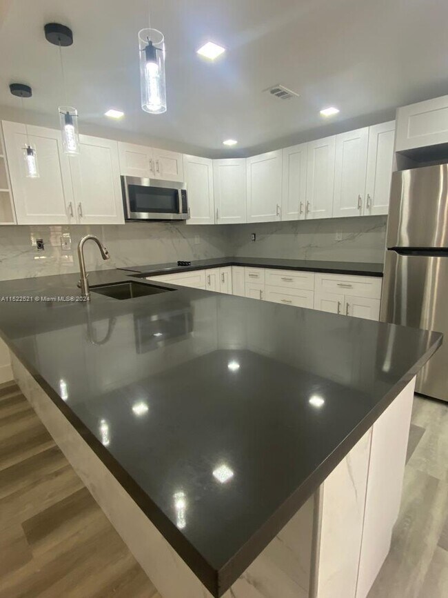 Photo - 8810 SW 123rd Ct Unidad M-210