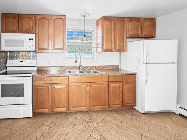 Building Photo - 83 Kent Rd Unit Lower