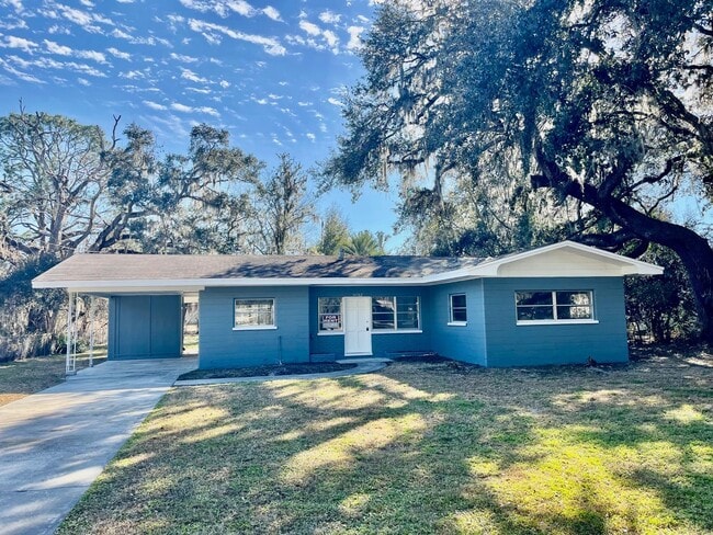 Photo - HUGE Ridge Manor/Dade City 3BR/2BA Home with Wide Open Floor Plan!!!