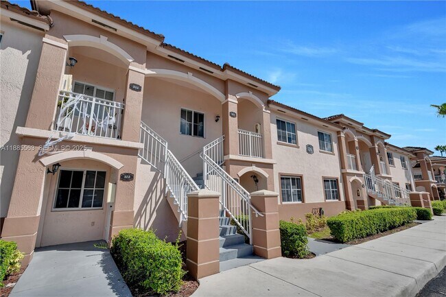 Building Photo - 1261 SE 27th St Unit 203