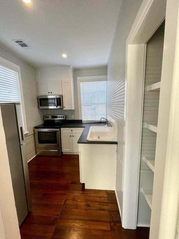 Photo - 114 W Anderson St Condo