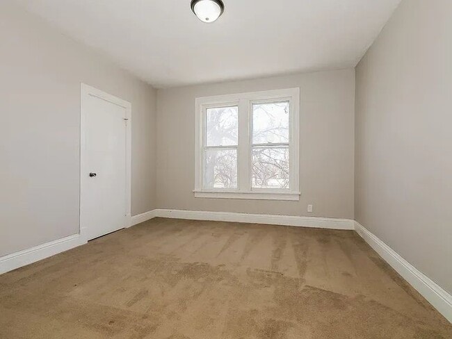 Photo - 2902 Bristol St