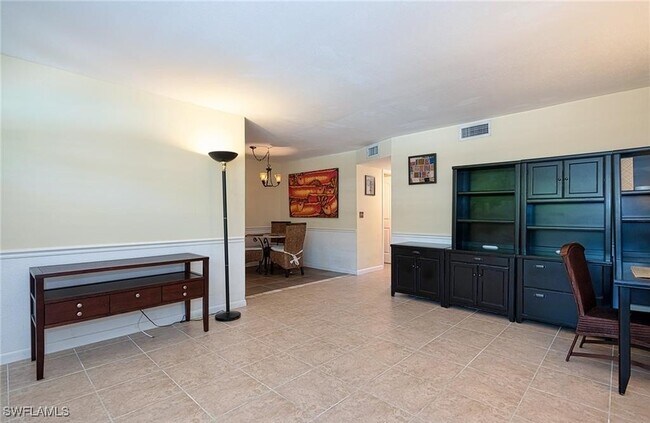 Photo - 4290 Gulfstream Dr Unit 5