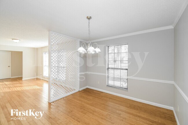 Photo - 2462 Ridgecrest Ave