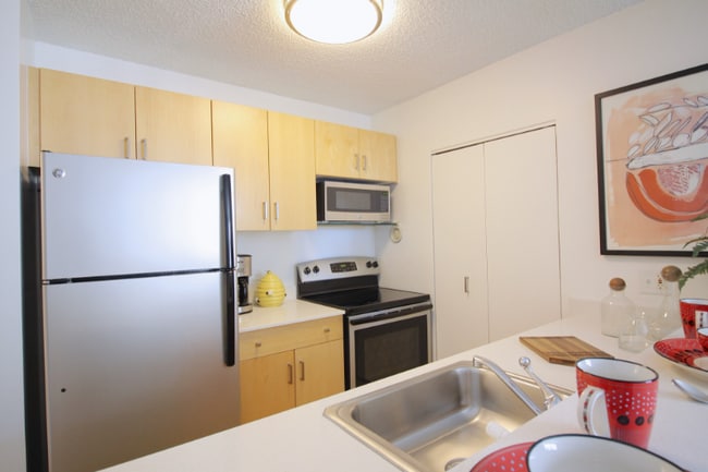 Photo - 724 N Dearborn St