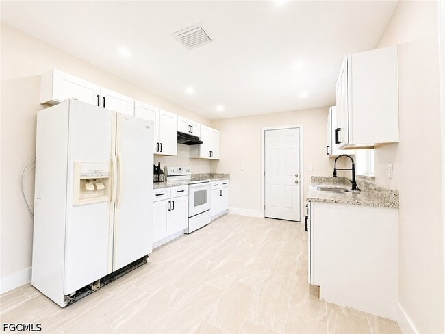 Photo - 4426 Poinsettia St