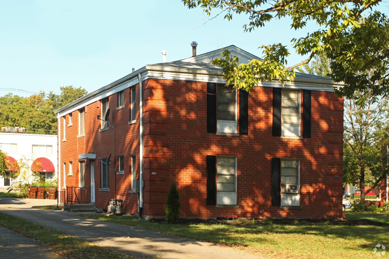 Photo - 162 Thierman Ln