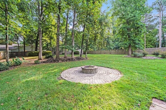 Photo - 2000 Mill House Ln