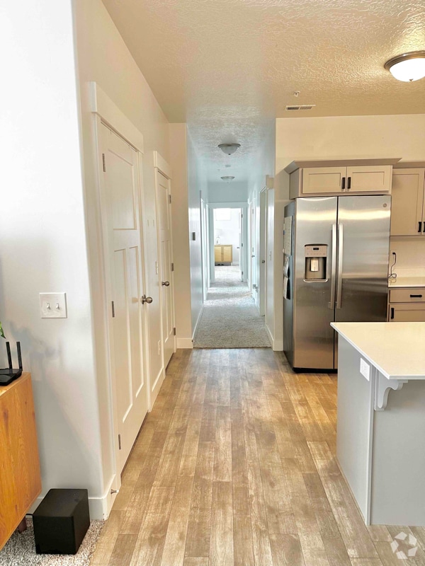 Building Photo - 354 W 785 N Rental