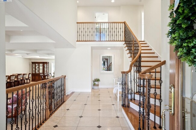 Photo - 367 Mt Washington Way