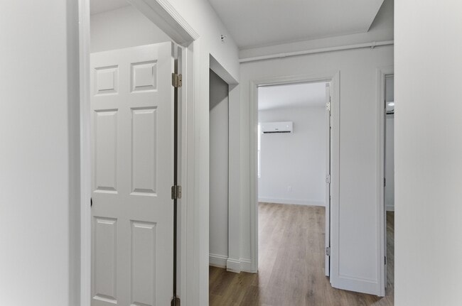 Photo - 2303 Parkview Ave