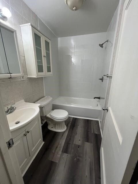 Building Photo - 1241 Chevy Chase Dr