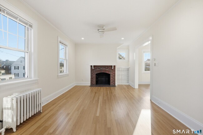 Photo - 44 Lorraine Terrace Unit 2