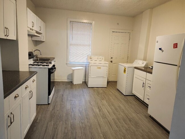 Photo - 2134 E Oliver St