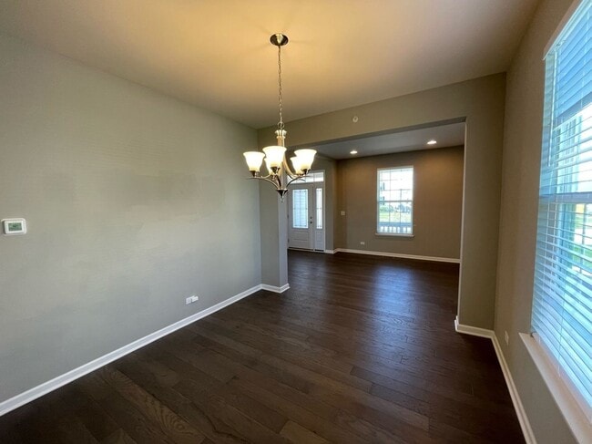 Photo - Single Family Home in Hoffman Estates