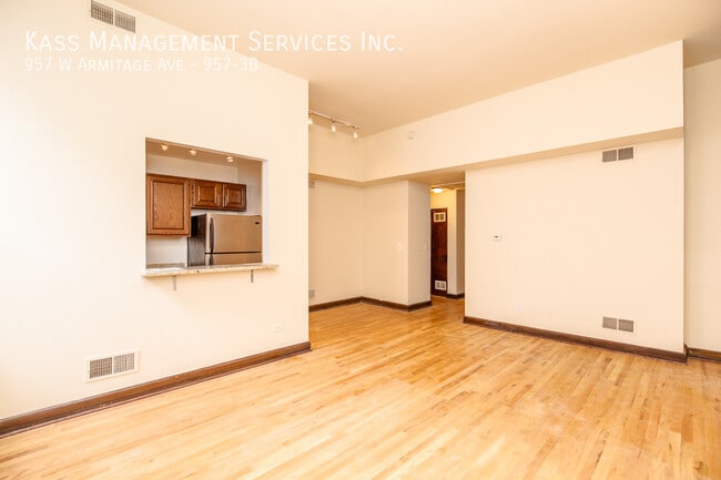 Photo - 957 W Armitage Ave Unit 957-3B