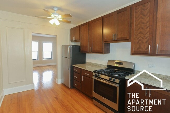 Photo - 4600 N Winchester Ave Unit 3H