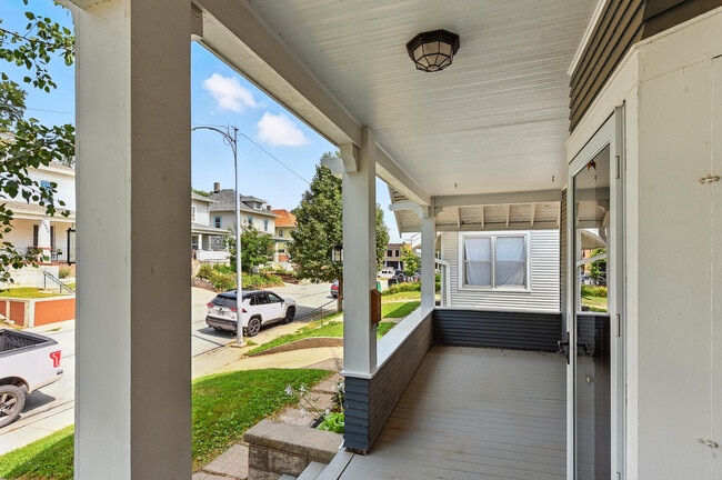 Photo - 2965 Harris Street