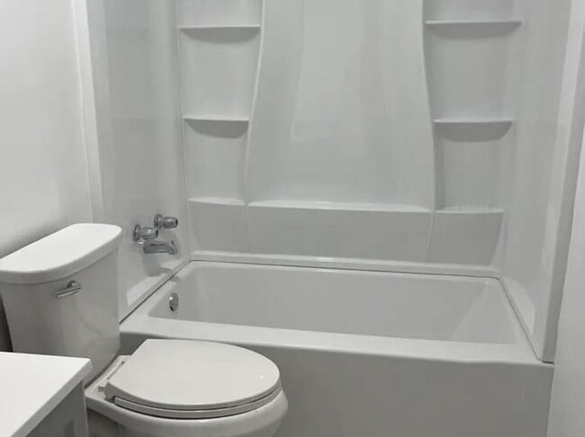 Photo - 2505 Nottingham Way