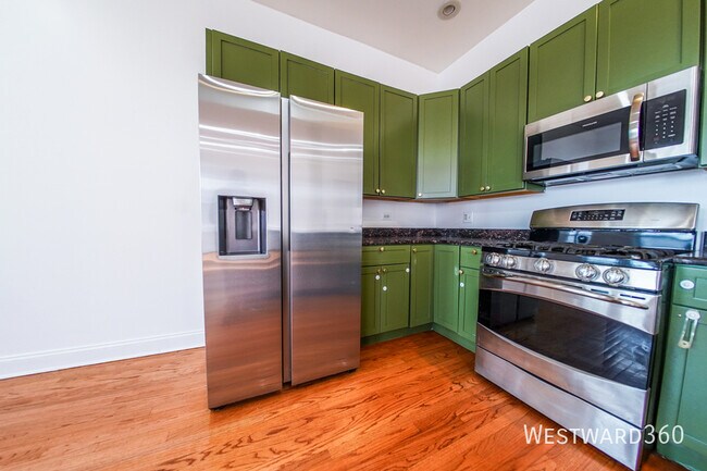 Photo - 5172 S Michigan Ave Unidad 2