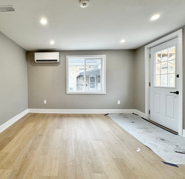 Photo - 53 Martin Rd Unit 4 (Rear)