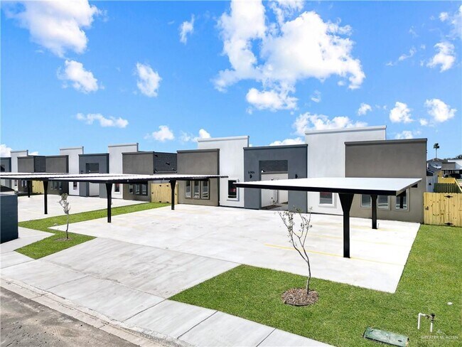 Photo - 26 Hilltop S Ave Unit 2