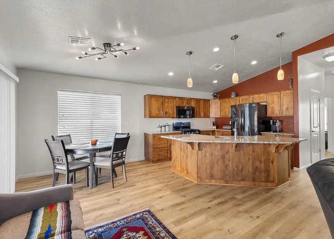 Photo - Your Perfect Hurricane Getaway Awaits!