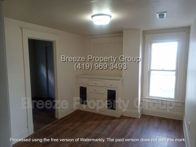 Photo - 771 Orchard St