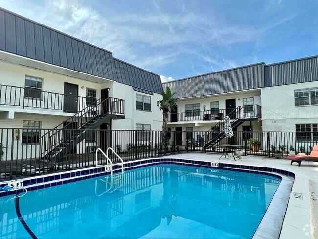 Building Photo - Rare 2BR Villa with Private Yard – Steps f... Unit 1 Rental