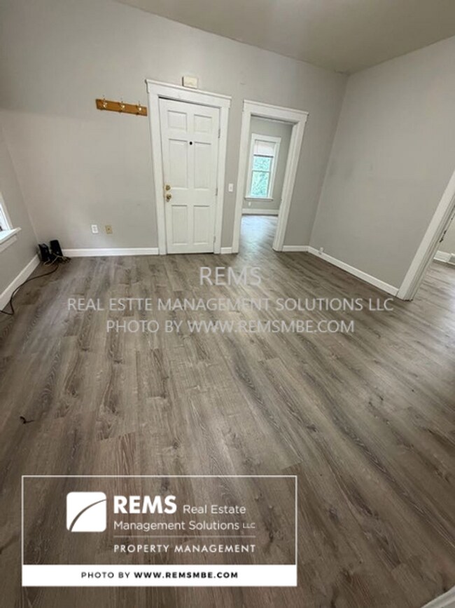 Photo - 947 Williamson St Unidad 1 - Lower