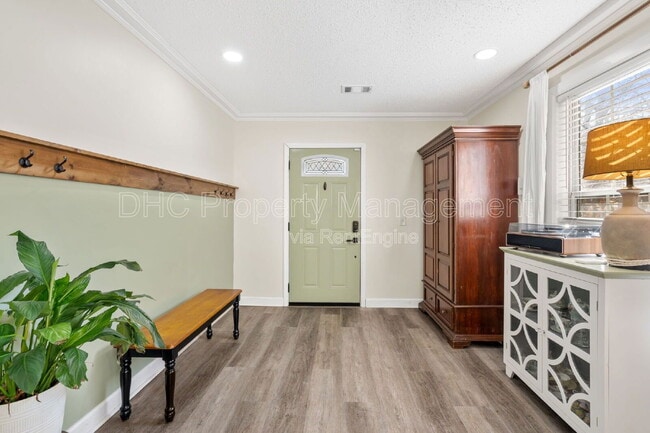 Photo - 168 Whitefoord Ave NE