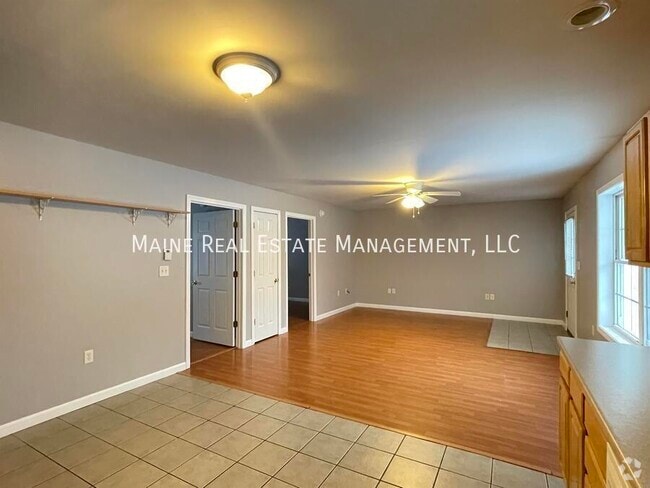 Building Photo - 41 Vafiades Ave Unit 1 Rental