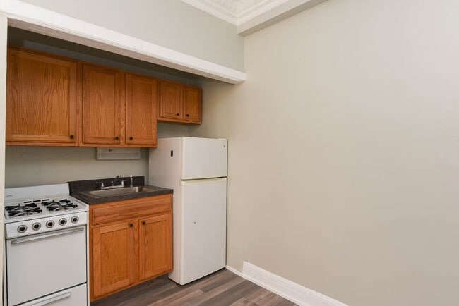 Photo - 3824 N Fremont St Unidad 803