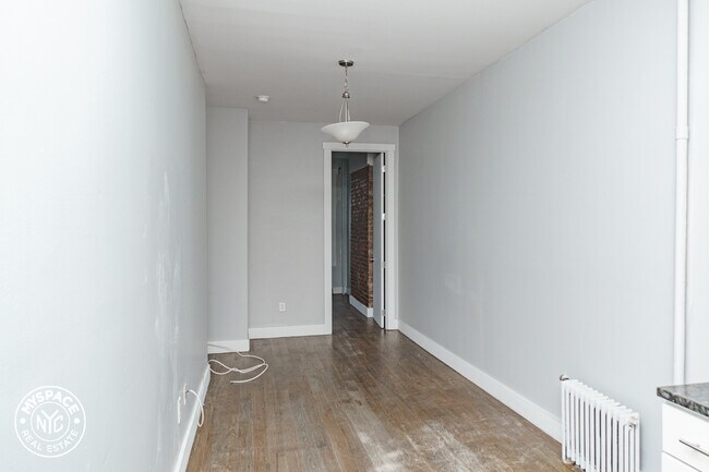 Photo - 1328 Hancock St