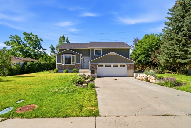 Building Photo - 12 E 500 S