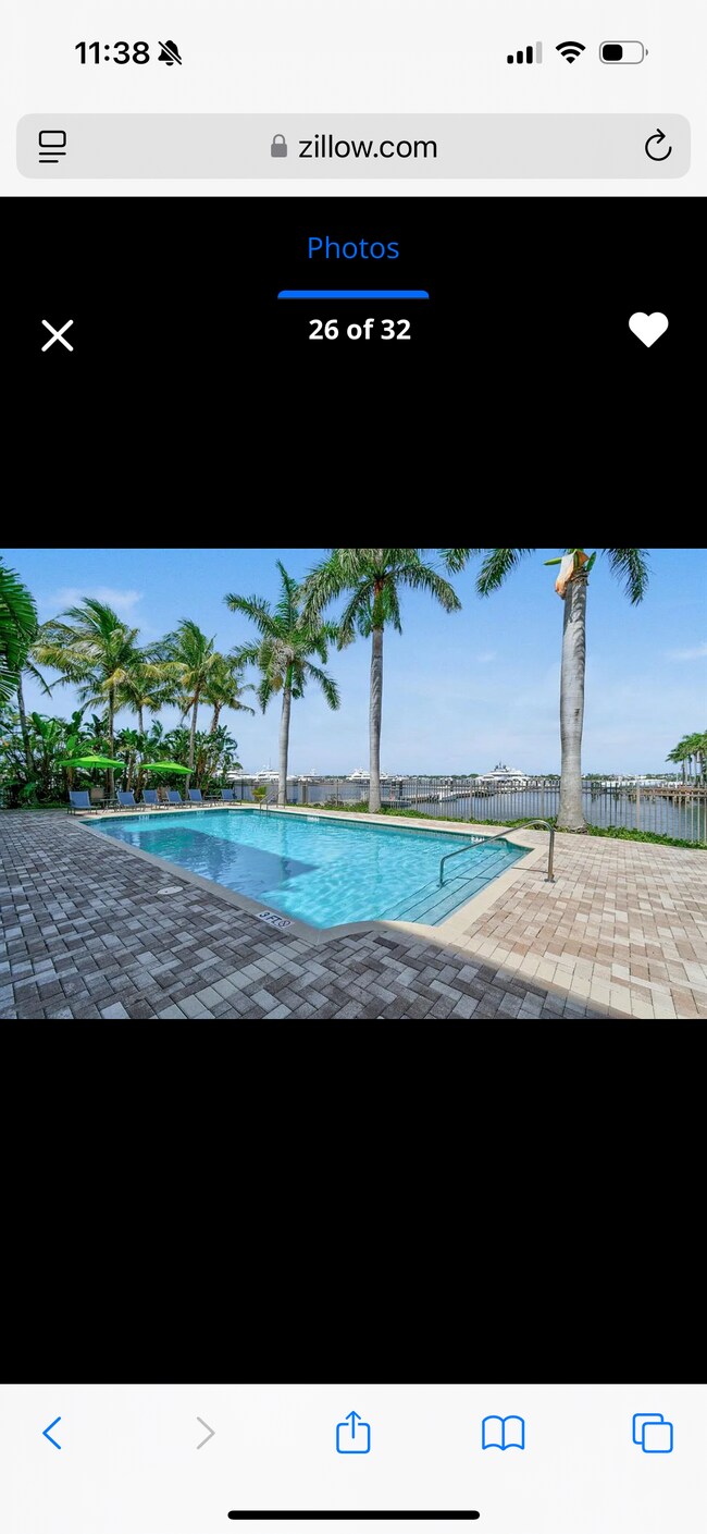 Pool on the intracoastal - 3940 N Flagler Dr Unit 206