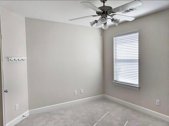 Photo - 3730 Main Poplar Dr