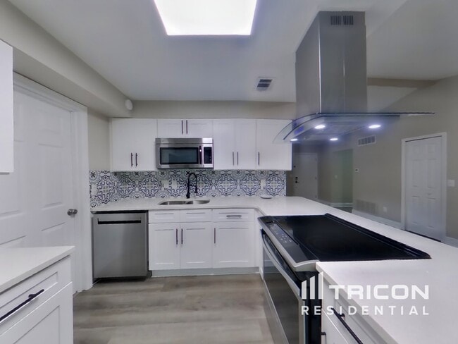 Photo - 1297 Voyager St