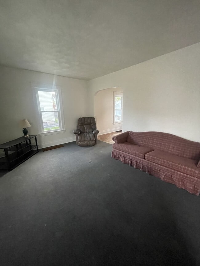 Photo - 822 Seward St