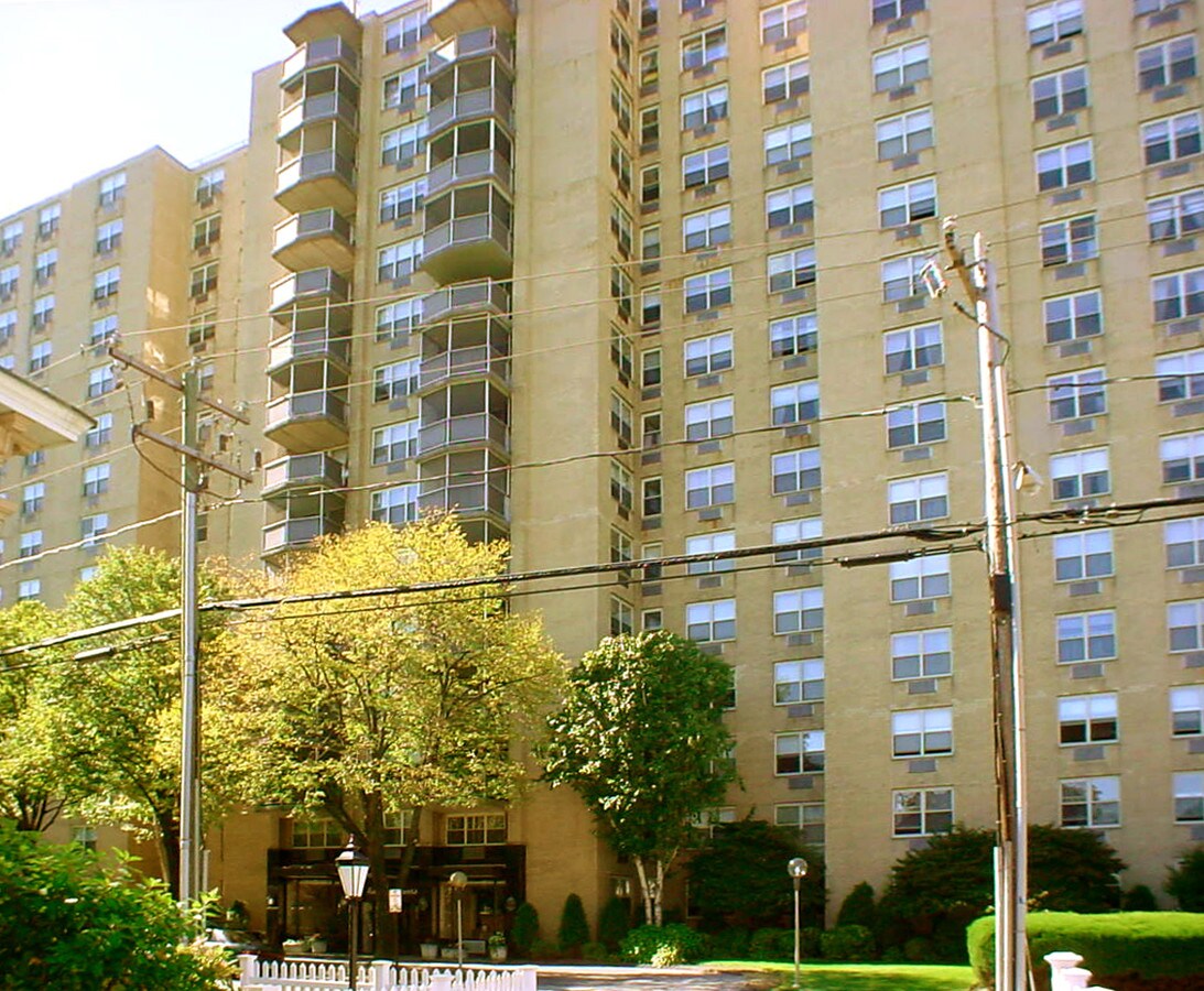 Photo - Soundview Towers